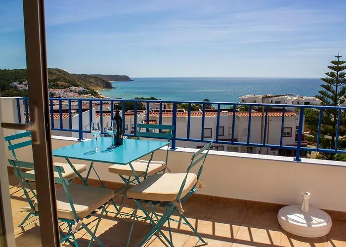 Semesterbostad Sea House Salema